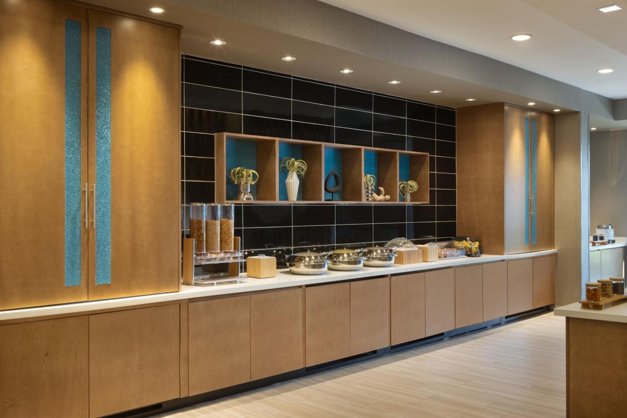Springhill Suites By Marriott Боулинг Грийн Екстериор снимка
