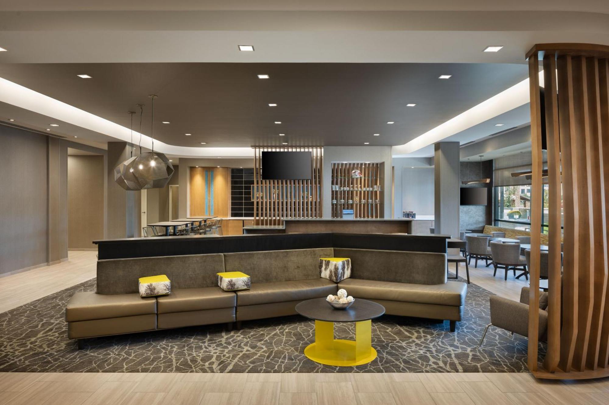 Springhill Suites By Marriott Боулинг Грийн Екстериор снимка